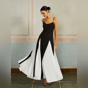 COMMENSE COLOR BLOCK PLEATED GOWN NEW